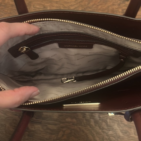 Michael Michael Kors Mercer Large Pebbled and Embossed Leather Accordion Tote - Picture 13 of 16